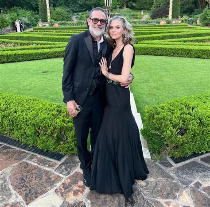 Jeffrey Dean and wife Hilarie Burton know about their