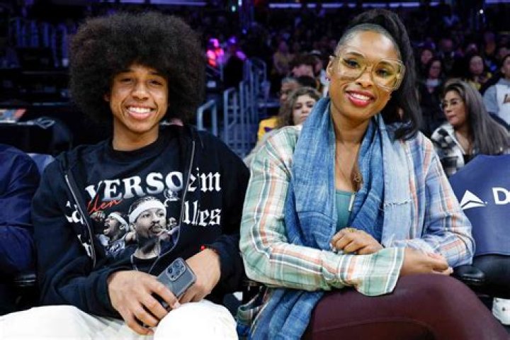 Jennifer Hudson Opens Up About Dating As A Single Mom And Common