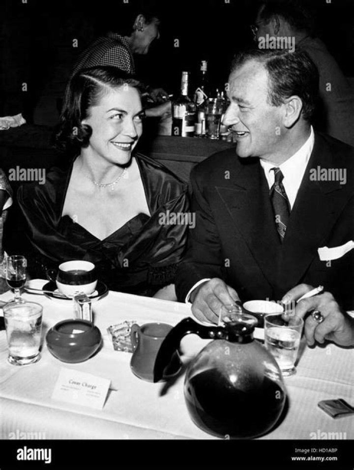John Wayne and his second wife John wayne movies, John wayne, John