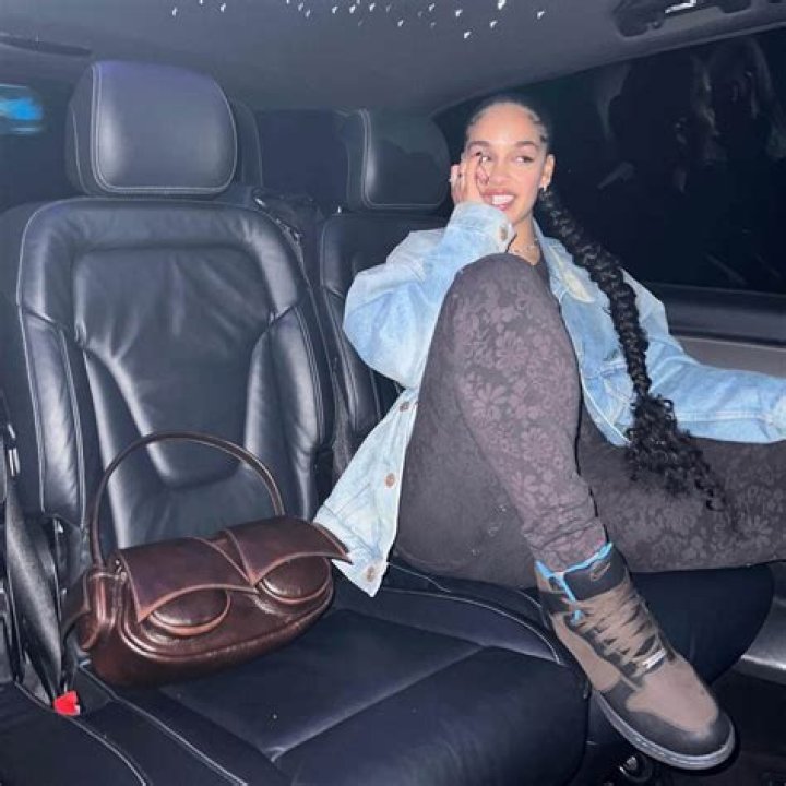 Jorja Smith Biography, Height & Life Story Super Stars Bio