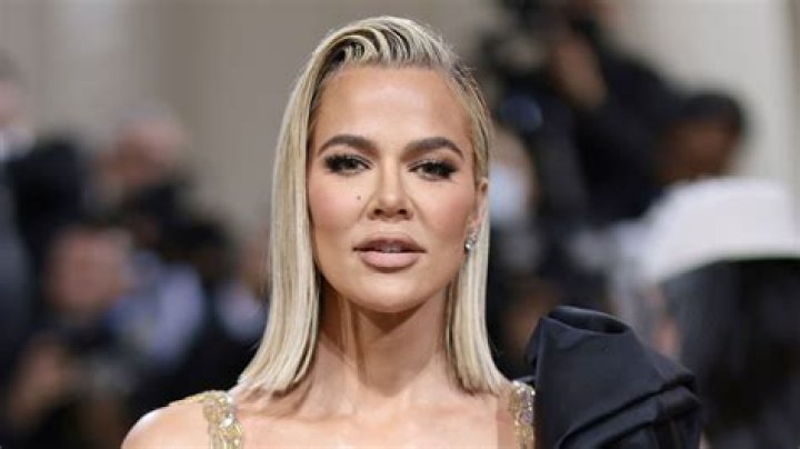 Khloe Kardashian looks unrecognizable as a teen with her sisters & Santa in mom Kris Jenner's