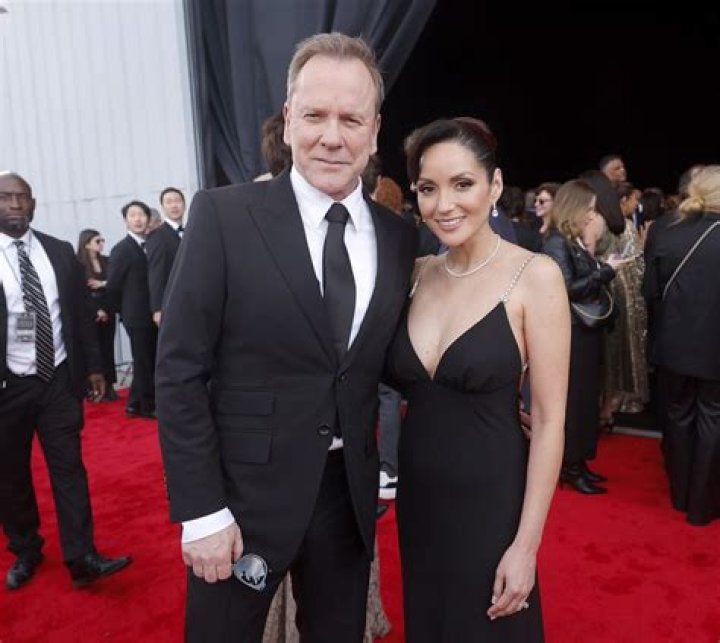 Kiefer Sutherland 2018 Girlfriend, net worth, tattoos, smoking & body