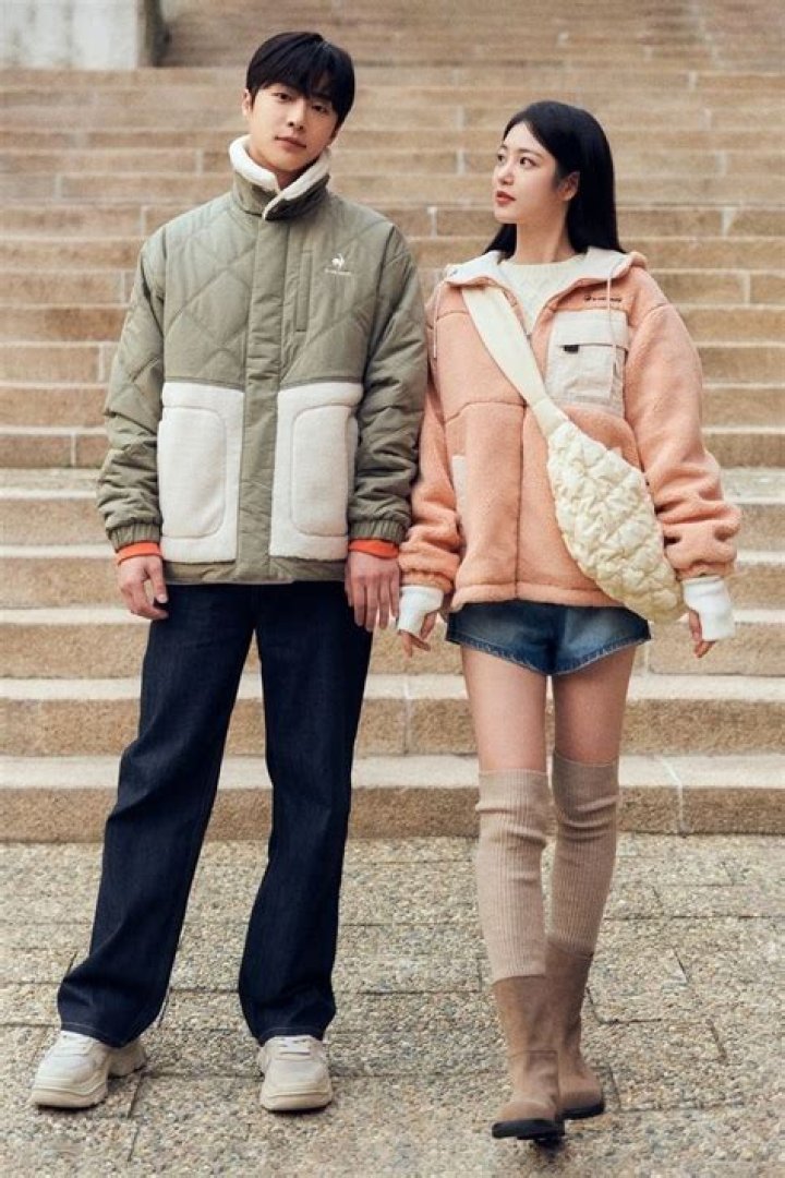 Kim Myungsoo and Shin Yeeun Featured in a Sweet Pictorial HanCinema