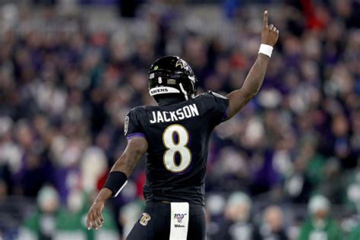 Lamar Jackson's Personal Life, Siblings, Parents, Wife, Girlfriend