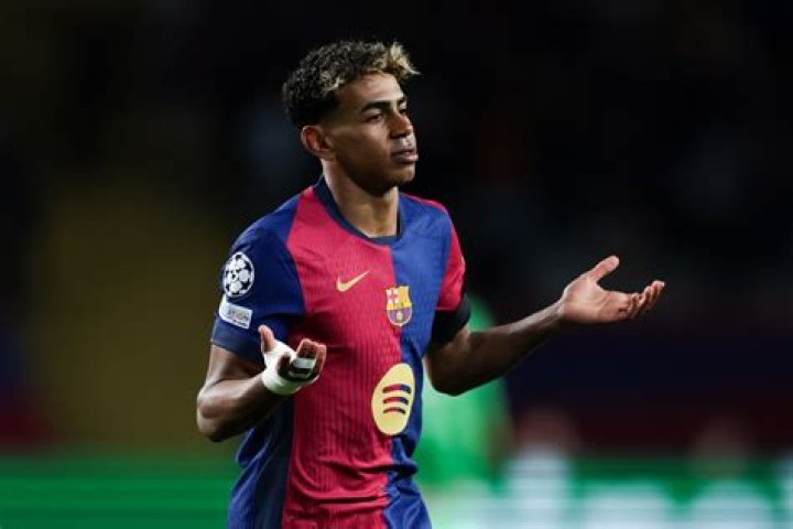 Lamine Yamal con hist&oacute;rico debut en el FC Barcelona