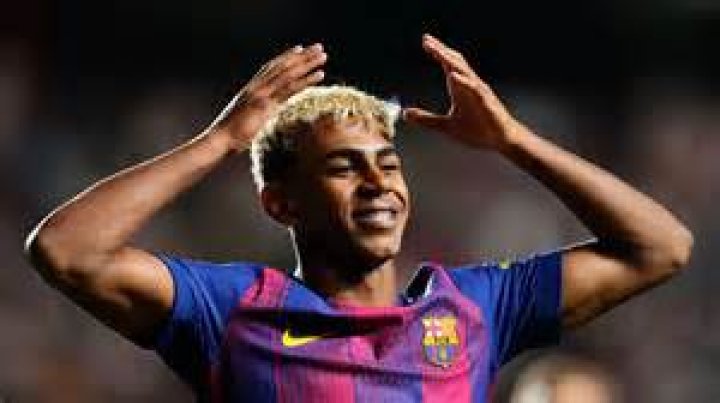 Lamine Yamal says he&rsquo;s eager to break more records at Barcelona Barca