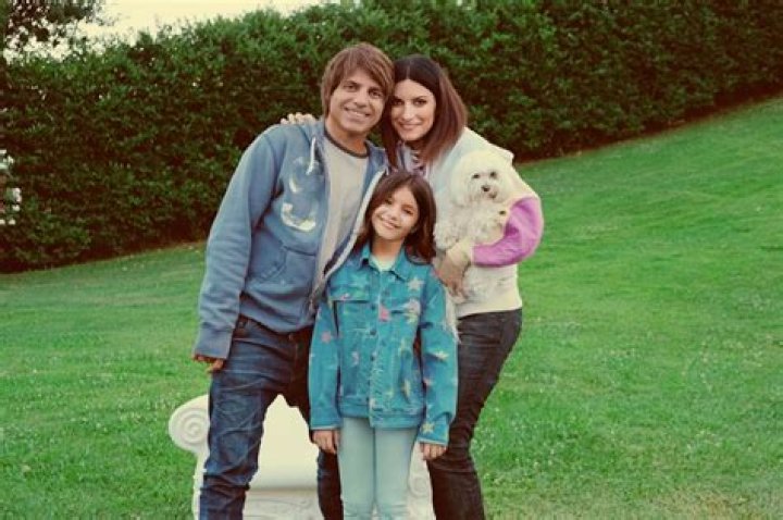 Laura Pausini intervista film Piacere di conoscerti Paolo Carta Style