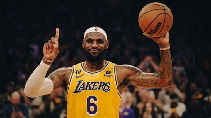 LeBron James' Alleged Side Chick Throws Shade at Blog for Pushing Their Affair Rumor Again