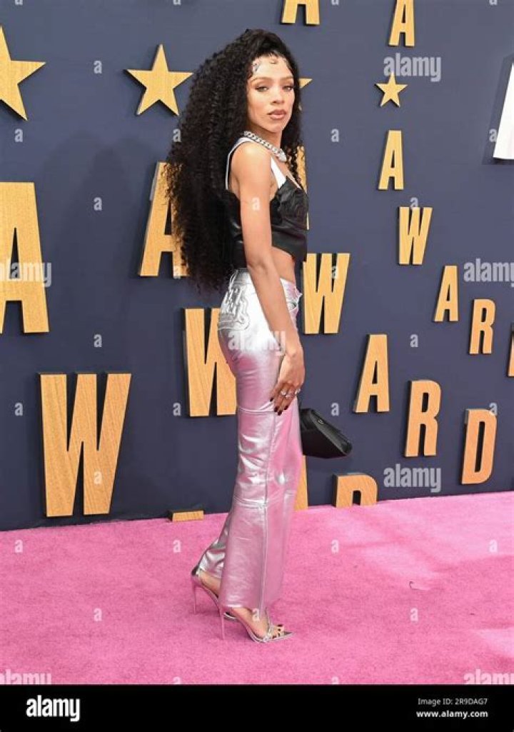 Lil mama Telegraph