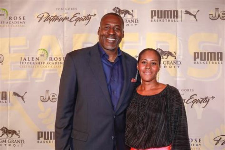 Lions Legend Lomas Brown Told He'll be in Pride of the Lions HOF
