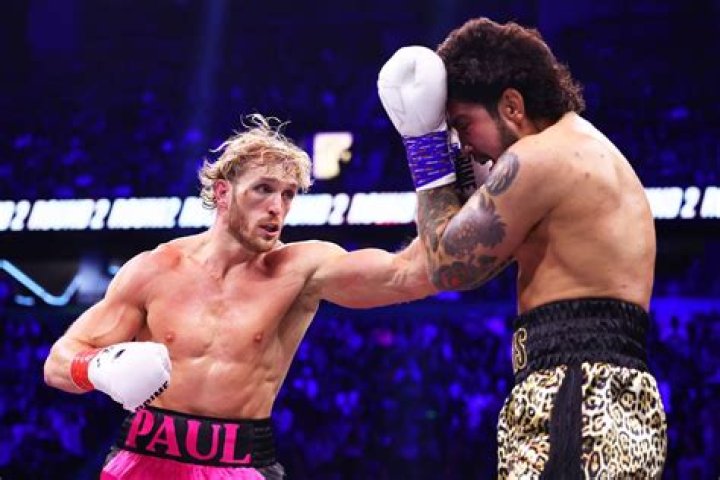 Logan Paul beats Dillon Danis by disqualification; security storms ring