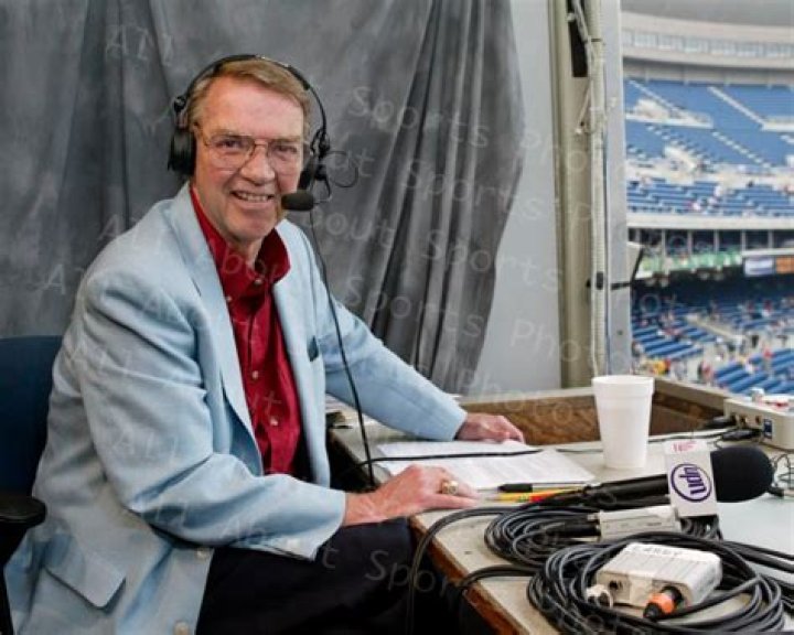 Longtime Philadelphia Phillies announcer Andy Musser dies at 74