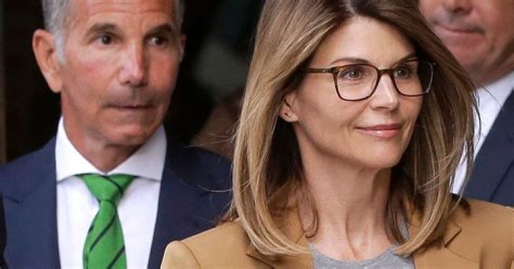 Lori Loughlin And Husband Plead Not Guilty In College Admissions Scandal