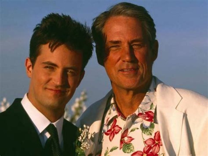 Los padres de Matthew Perry, Suzanne y John se divorciaron