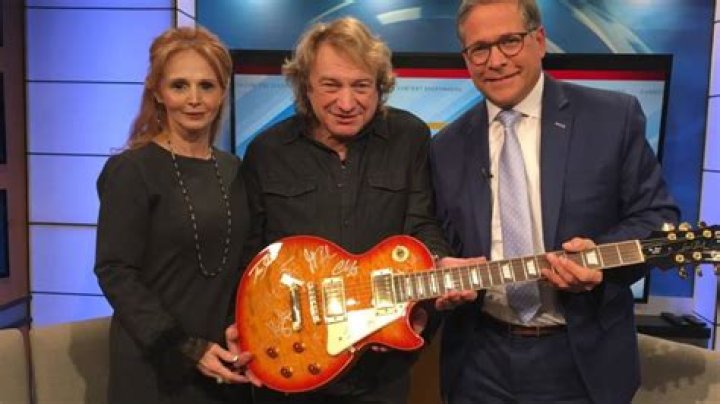 Lou Gramm, Foreigner raffle guitar for Camp Good Days