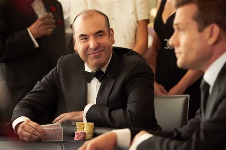 Louis Litt Wife On Suits Wydział