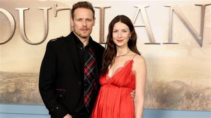 &lsquo;Outlander&rsquo; star Sam Heughan kisses mystery woman in NYC