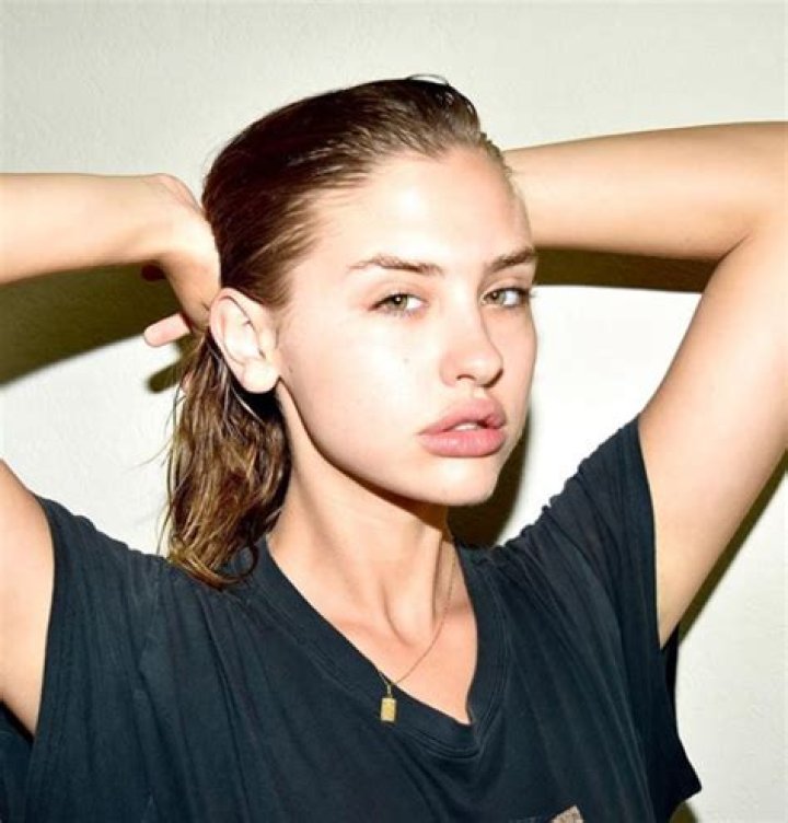 Lucy McLay Bio, Age, Net Worth, Height, In Relation, Nationality