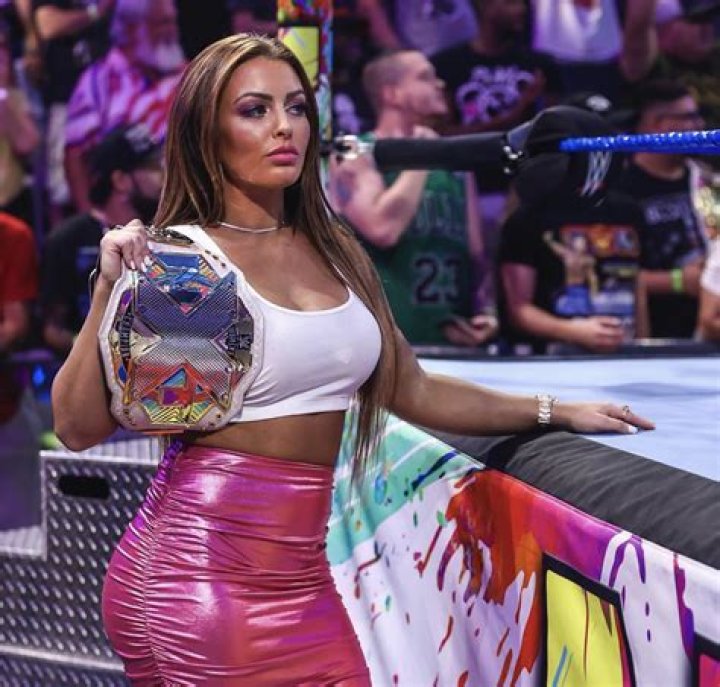 Mandy Rose's BioWiki Worth,Relationship,Son