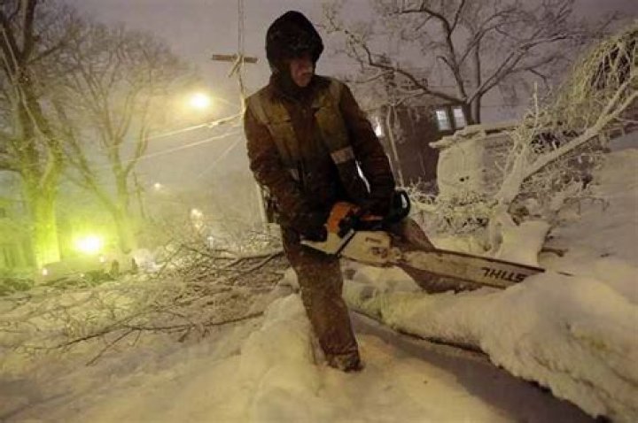 Massive blizzard sweeps through the US and Canada Manchester Evening News