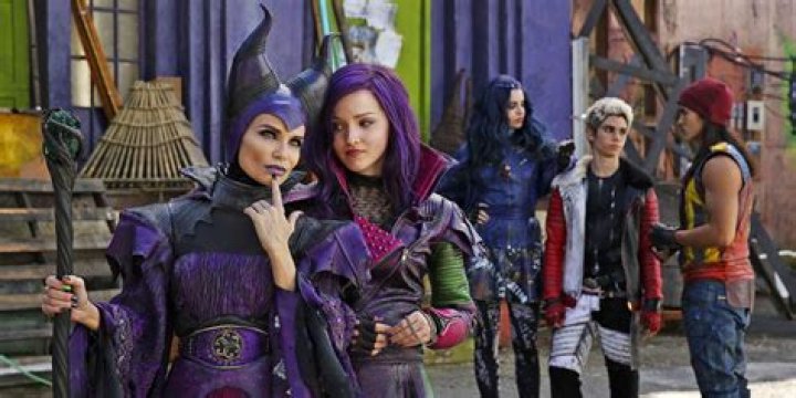 Meet Descendants Star Mitchell Hope's Longtime Girlfriend Tayla
