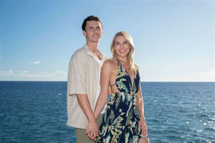 Meet Temptation Island Season 5 Couple Vanessa and Roberto