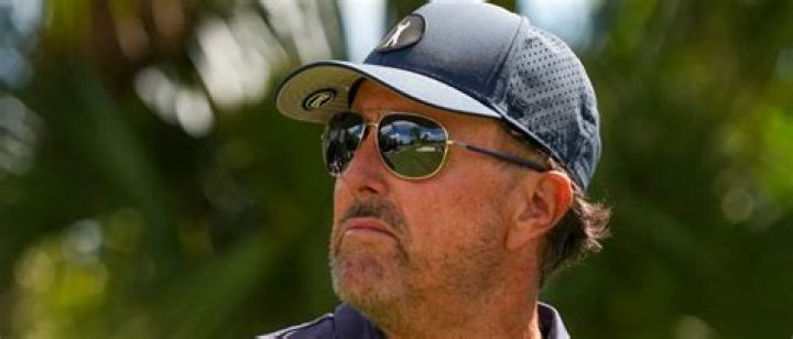 Mickelson doesn't need win to validate a good year