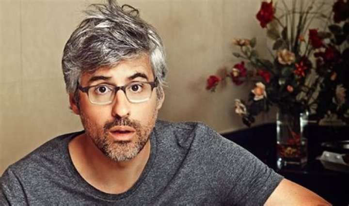 Mo Rocca CBS, Bio, Age, Partner, Family, Height, Net Worth