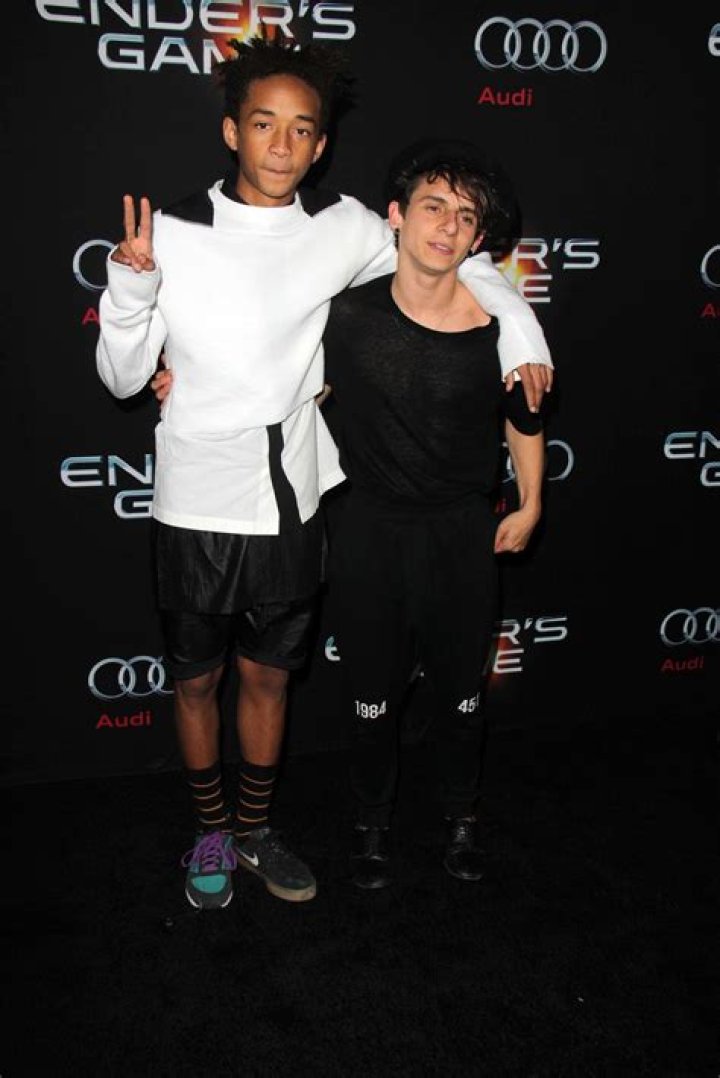 Moises Arias Weight Height Ethnicity Hair Color Shoe Size