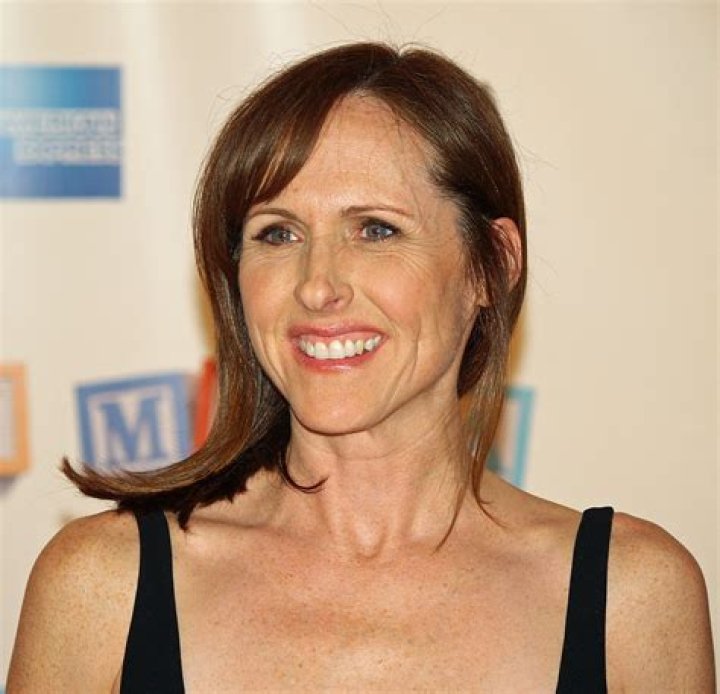 Molly Shannon Bio, Net Worth, Salary, Married, Husband, Parents, Family, Siblings, Nationality