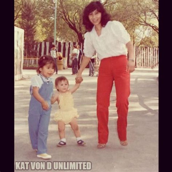 Mom von d, Sister von D w baby von D Kat von d, Kat von, Beautiful