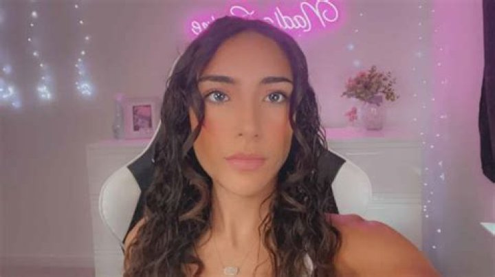 Nadia denies being banned on Warzone after getting locked out of
