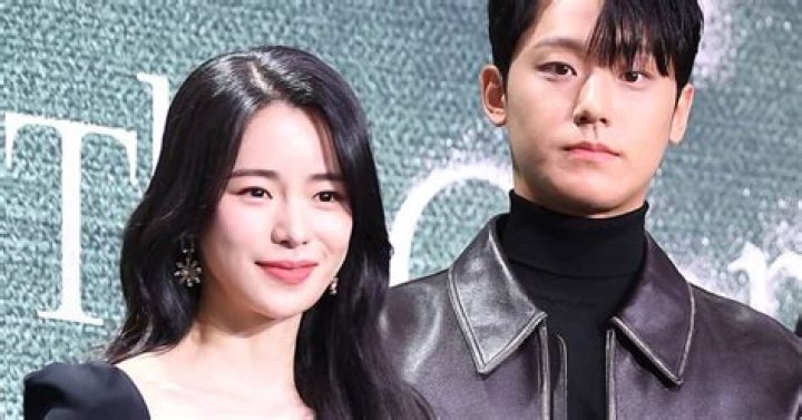 New Relationship Korea Actor Lee Dong Wook and Singer Suzy Are