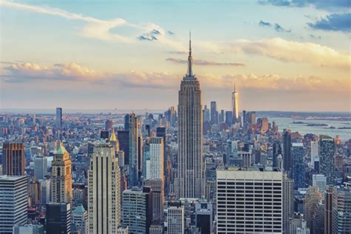 New York'ta T&uuml;rk kadına saldırı Emine Yılmaz &Ouml;zsoy tren raylarına