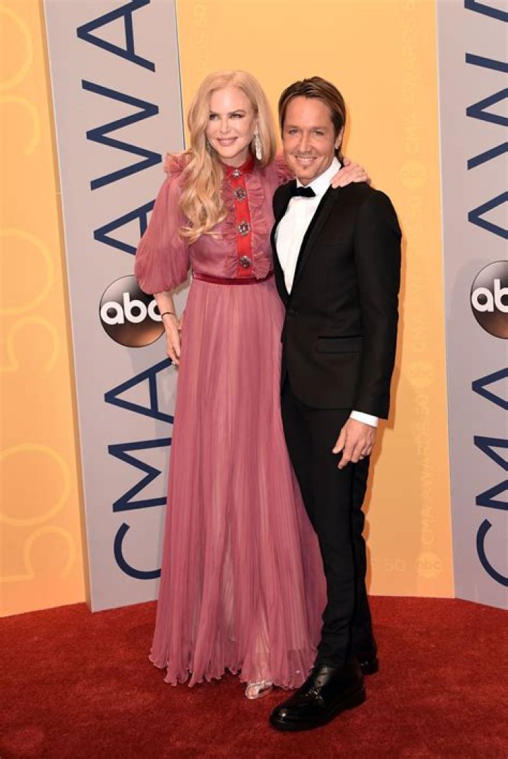 Nicole Kidman 50th Annual CMA Awards in Nashville 11/2/ 2016 &bull; CelebMafia