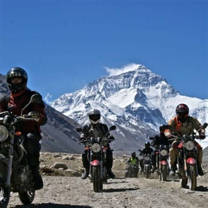 Offroad tour across Arctic Siberia's Autonomous Region
