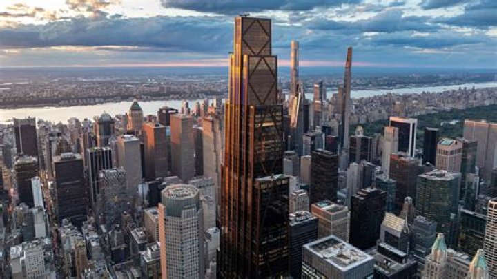 Parents of JP Chase&rsquo;s CEO Jamie Dimon List One of Their Park