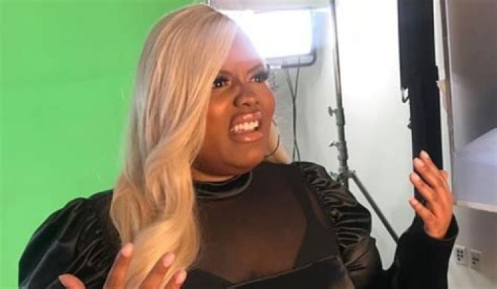 Paris Phillips' stunning weight loss proves the difference of 12 months hard work