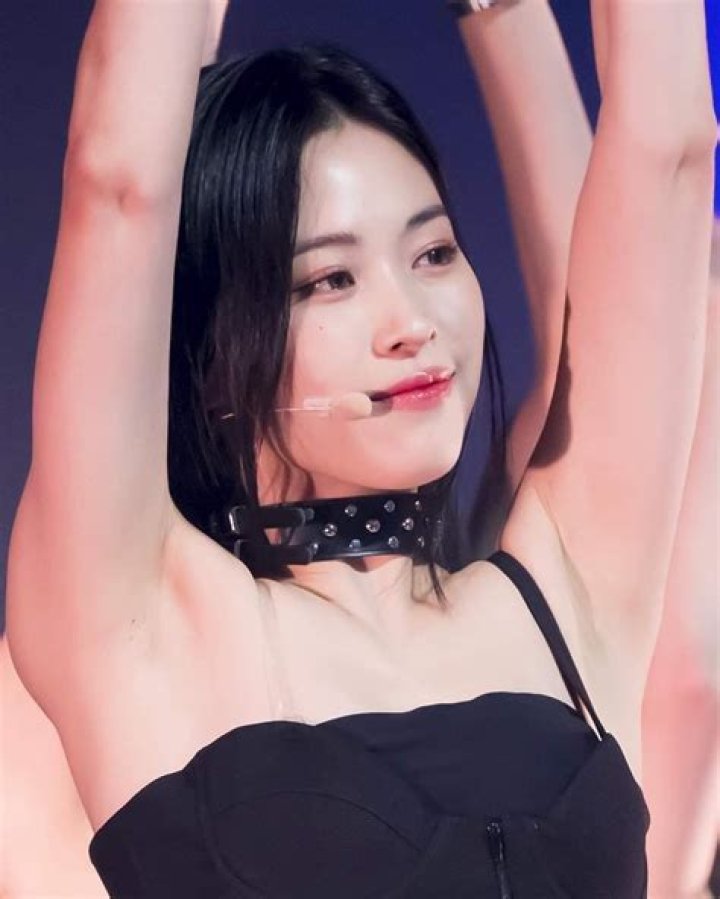 Pin oleh T's collection di Kim Yoo Jung 김유정 キム・ユジョン Wanita cantik