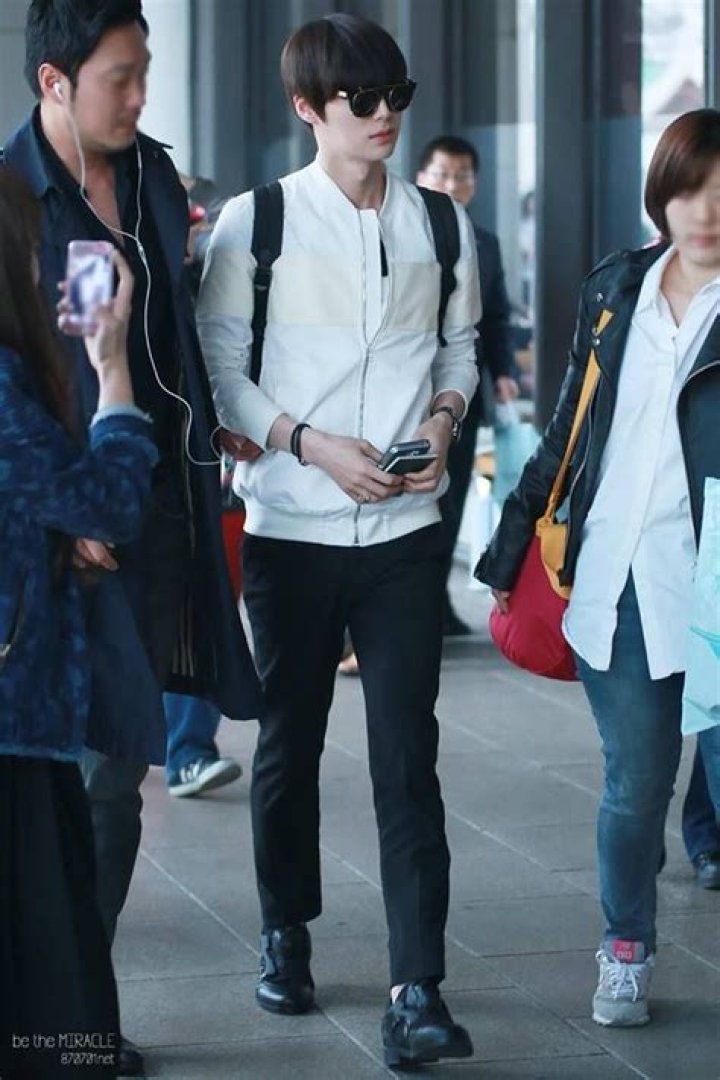 Pin on ahn jae hyun