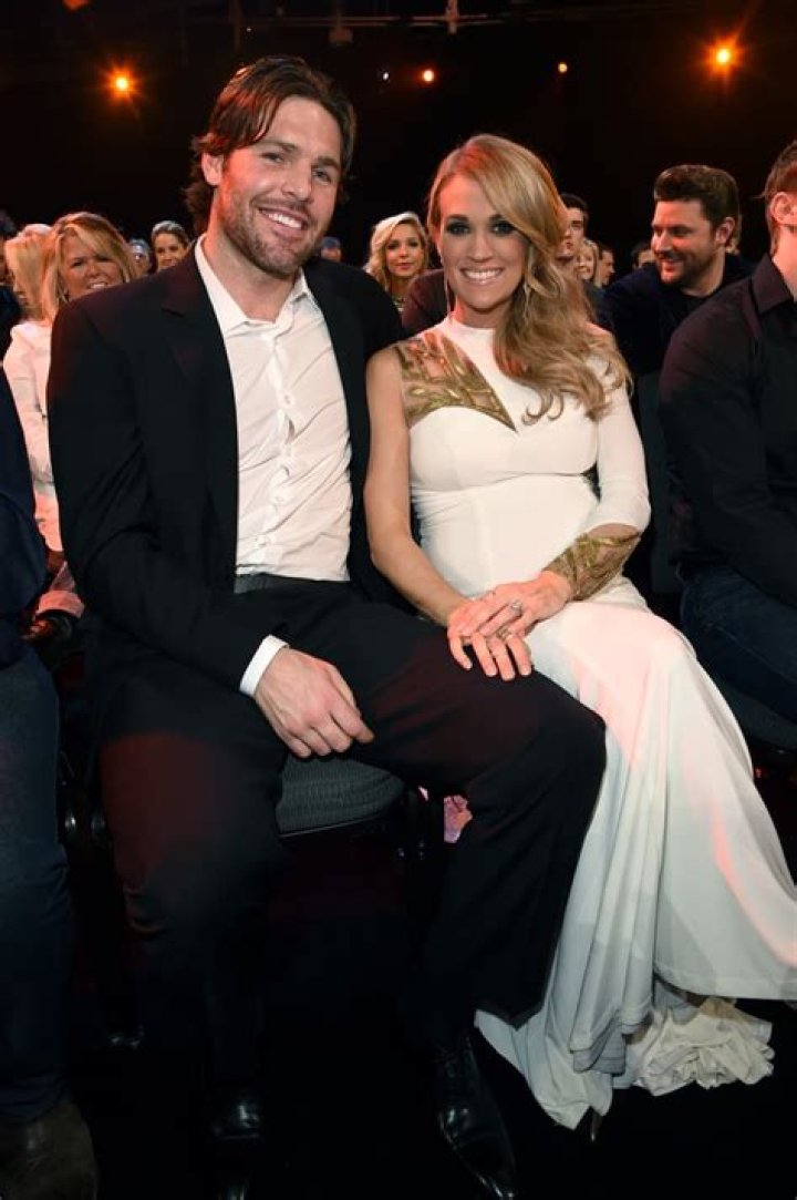 Pregnant Carrie Underwood in White at American Country Show POPSUGAR