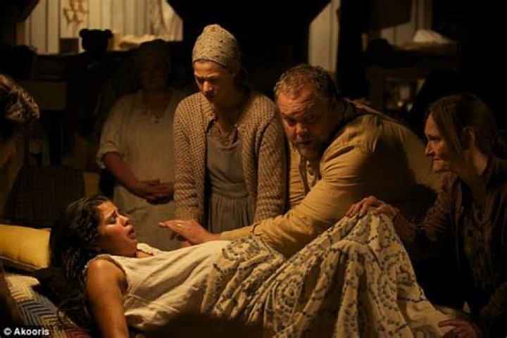 Pregnant Selena Gomez Gives Birth In Scene From In Dubious Battle