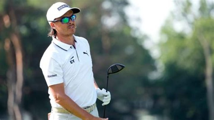 Rickie Fowler sets record for lowest round in U.S. Open history