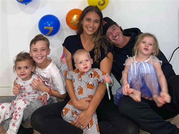 Robin Thicke family, partner, exwife, children, parents, siblings