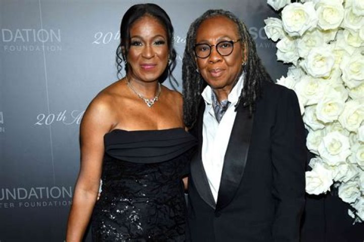 Roxanne Wiltshire Age How Old is Gloria Carter's Partner?