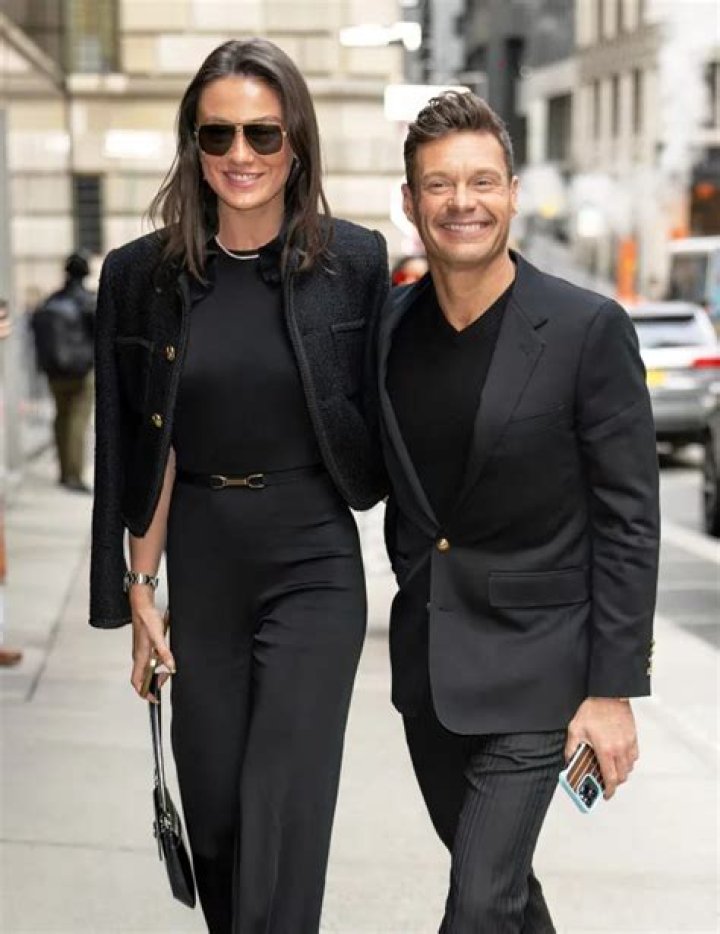 Ryan Seacrest&rsquo;s girlfriend Aubrey Paige shares cryptic post about what