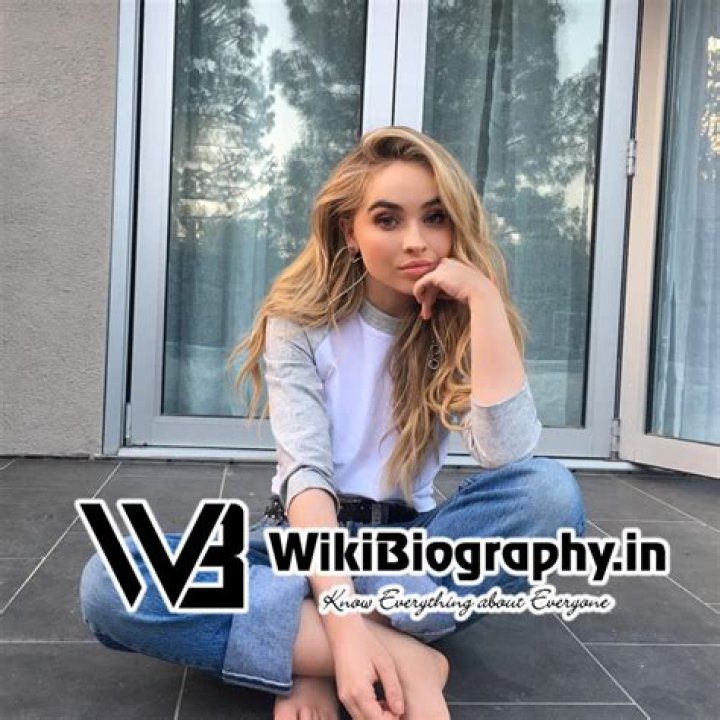 Sabrina Carpenter bio age, boyfriend, height, movies Tuko.co.ke