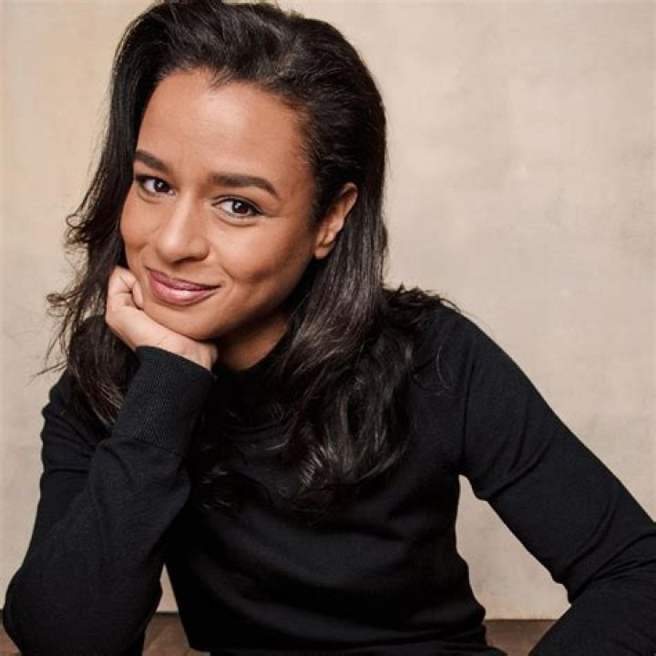 Sarah Cooper Net Worth, Age, Height, Weight, Early Life, Career, Bio