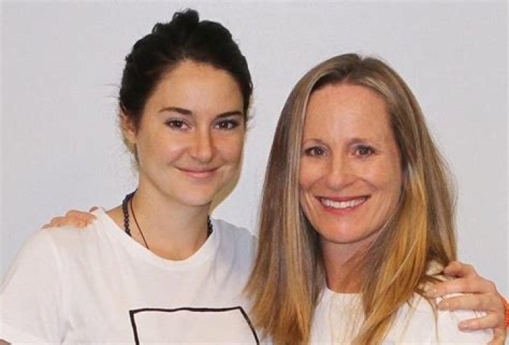 Shailene Woodley Wiki, Age, Family, Boyfriend, Height, Net Worth