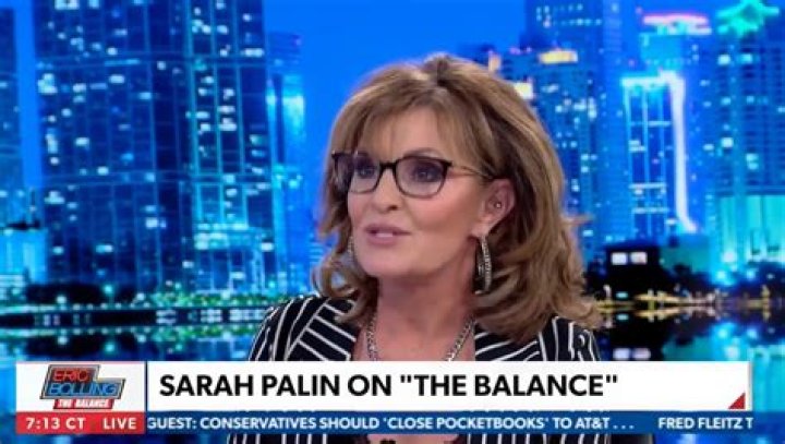 SocialGathering Sarah Palin Gets Slammed by Twitter Users; Sarah